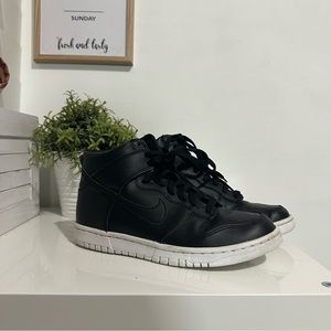 Nike Dunk High Womens Shoes